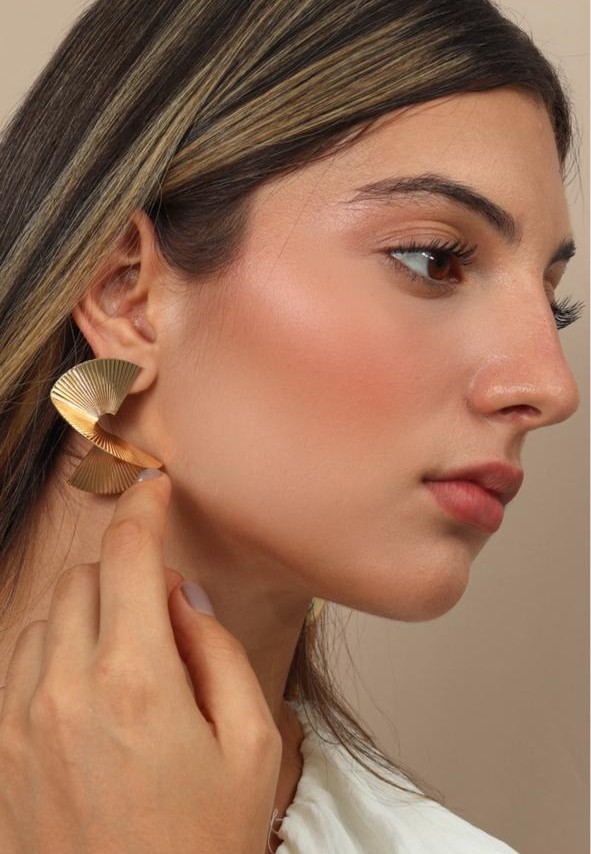 Aretes Fold modelo Moiras
